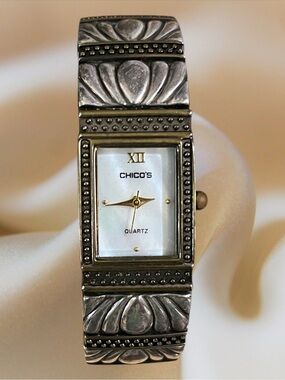 CHICOS VINTAGE Y2K TWO TONE ORNATE CUFF BANGLE WATCH